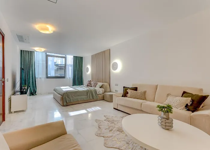 El Duque Private Lux