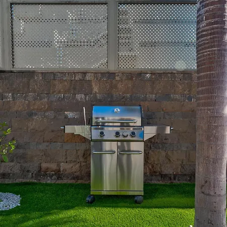 El Duque Private Lux 아데제