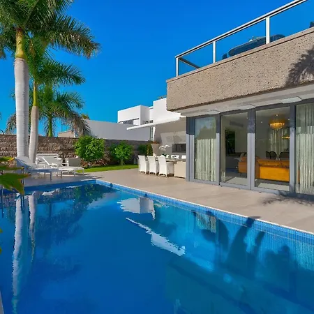 El Duque Private Lux * 아데제